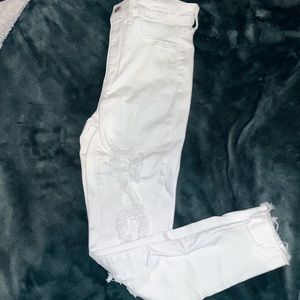 American Eagle White Ripped Skinny Jeans Size 4 Regular